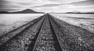 Kara Tren Gelmez Mola Türküsü Sözleri